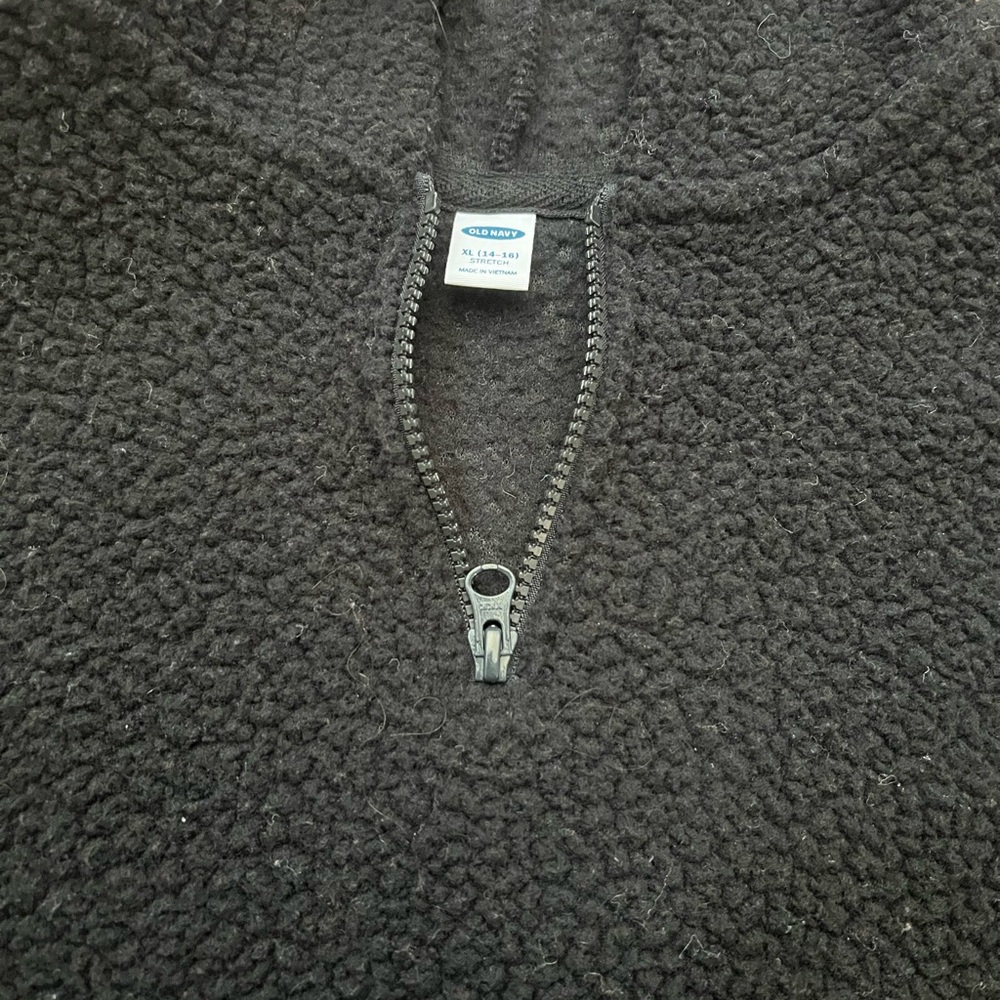 Boys Old Navy pullover sweater - Picture 4 of 7